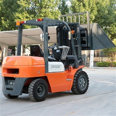 Stivuitor diesel contrabalansat